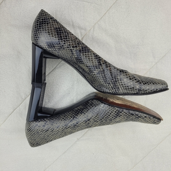 Stuart Weitzman snakeskin gray leather square toe block heel shoe pump work 6.5 - Picture 11 of 12